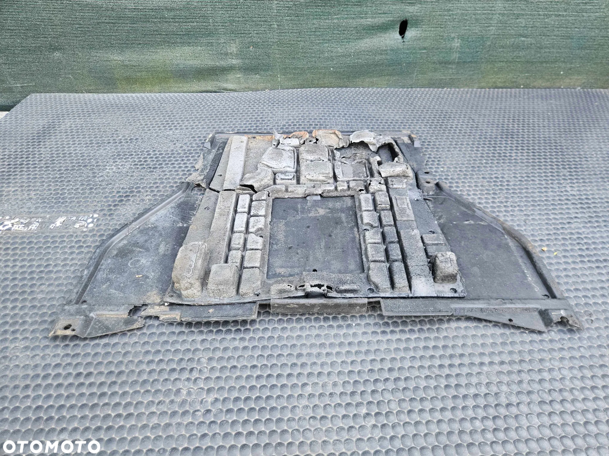 Osłona Pampers 8D0863824 A Dolna Pod Silnik Wygłuszenie Silnika Audi A4 B5 VW Passat B5 - 30