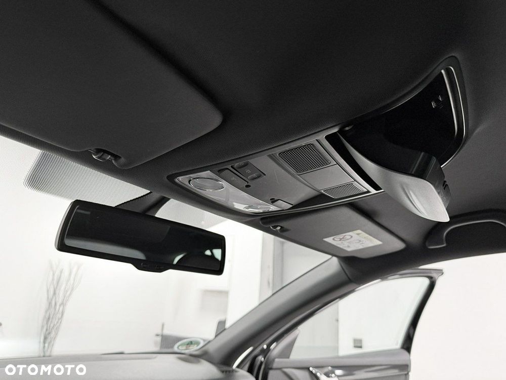 Skoda Octavia 2.0 TDI RS DSG - 40