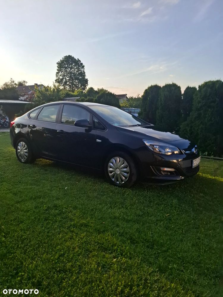 Opel Astra 1.4 Enjoy - 1