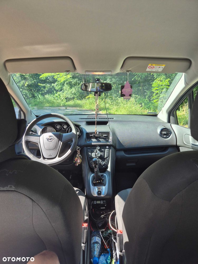 Opel Meriva - 8