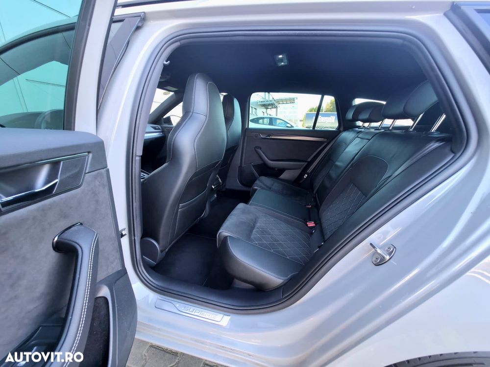 Skoda Superb Combi 2.0 TDI DSG SportLine - 7