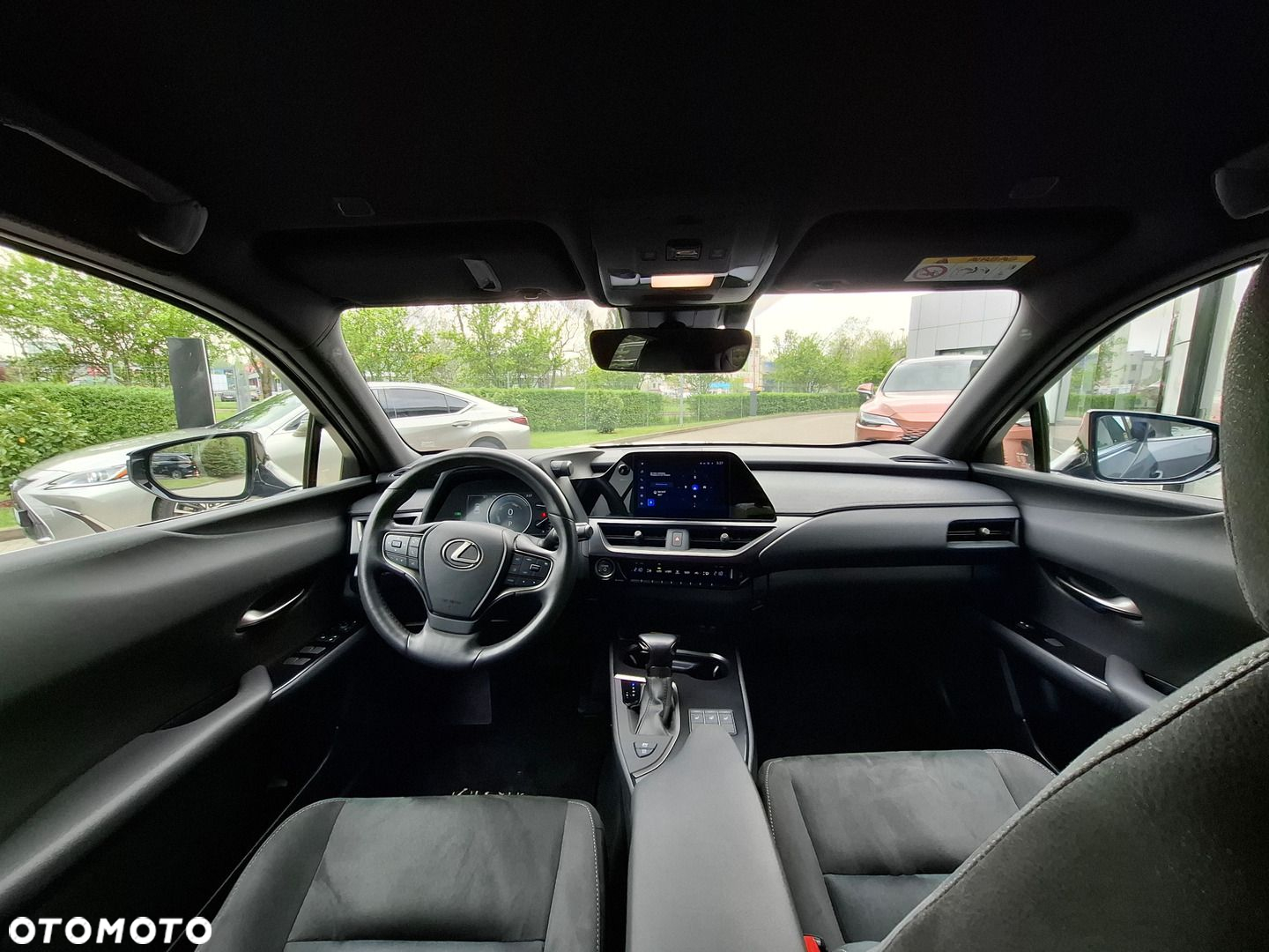 Lexus UX - 28
