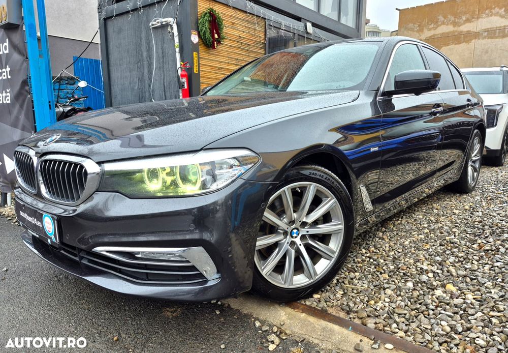 BMW Seria 5 520i Aut. Luxury Line - 1