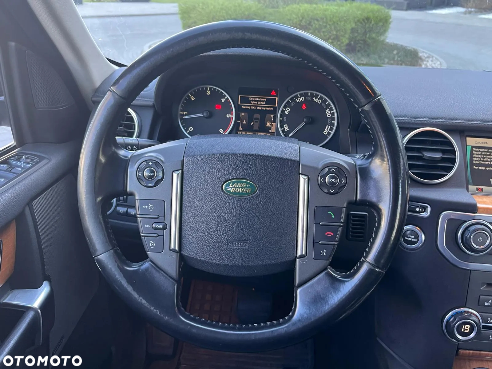 Land Rover Discovery IV 2.7D V6 HSE - 20
