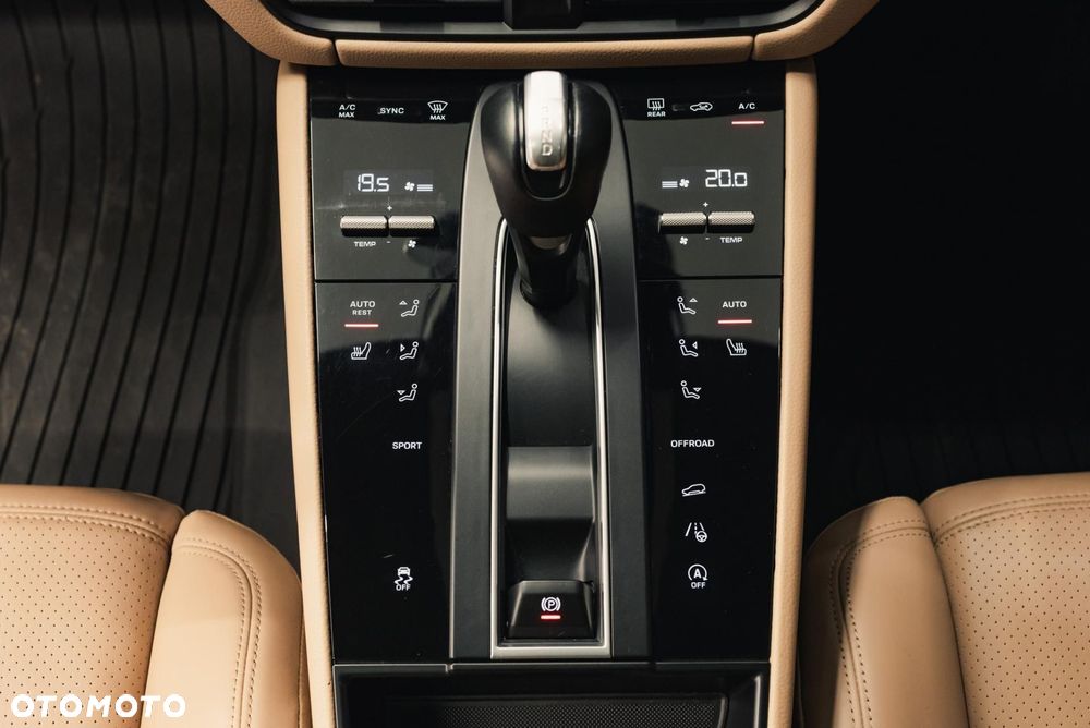 Porsche Macan - 22