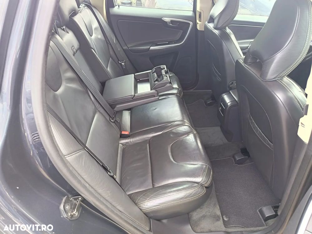 Volvo XC 60 - 6