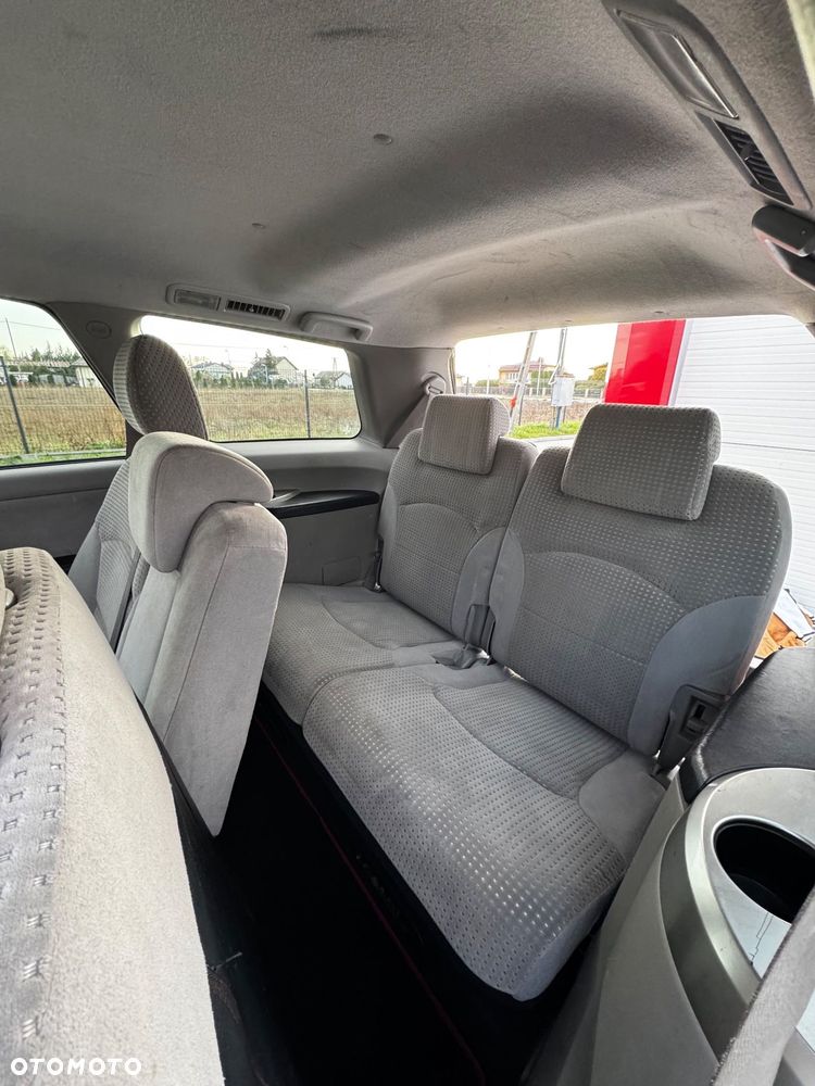 Mitsubishi Grandis 2.4 Intense - 10