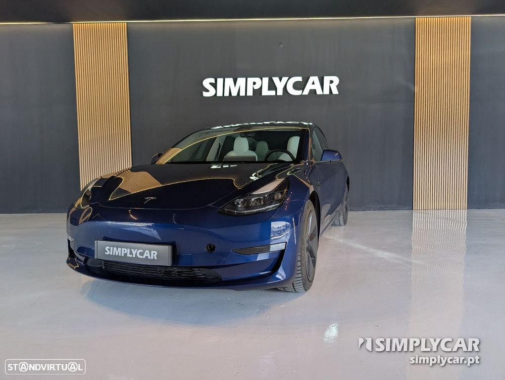 Tesla Model 3 - 3