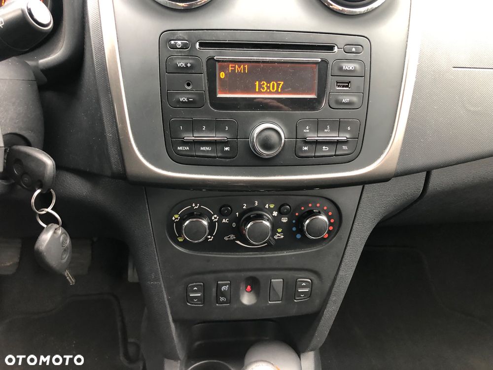 Dacia Sandero 1.2 16V Ambiance - 11