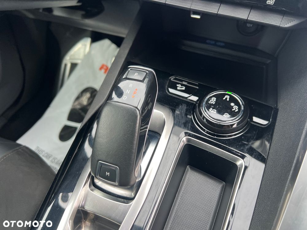 Peugeot 5008 BlueHDi 180 EAT6 GT - 27
