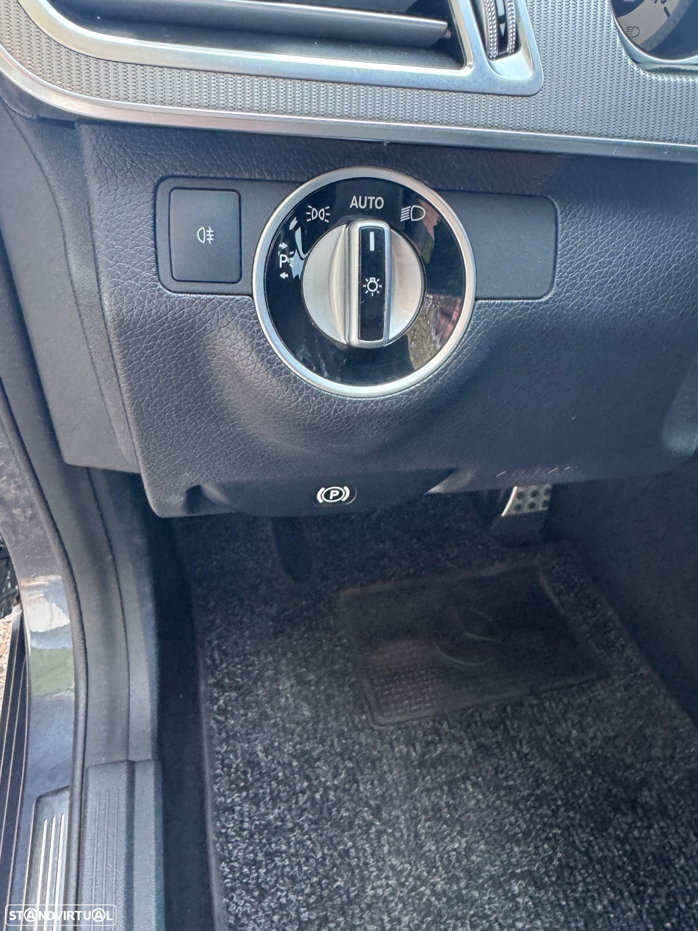 Mercedes-Benz E 250 BlueTEC Avantgarde Auto. - 14