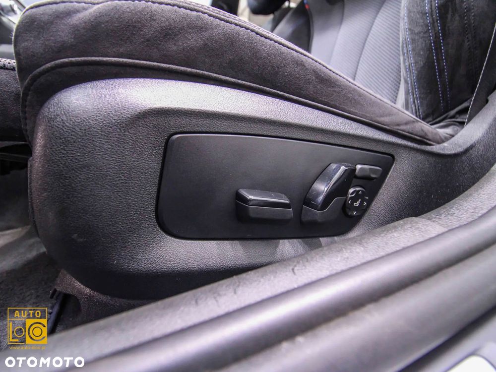 BMW Seria 5 520d M Sport - 35