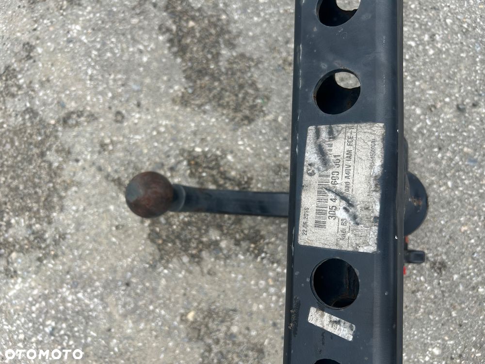 Audi A4 B8 hak holowniczy wpinany - 2