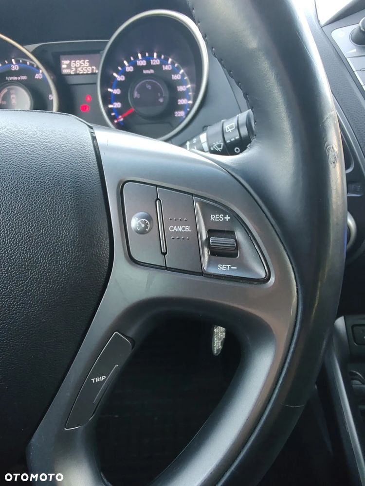 Hyundai ix35 1.7 CRDi 2WD blue Finale Gold - 19