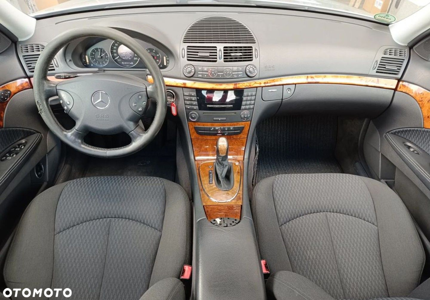 Mercedes-Benz Klasa E - 11