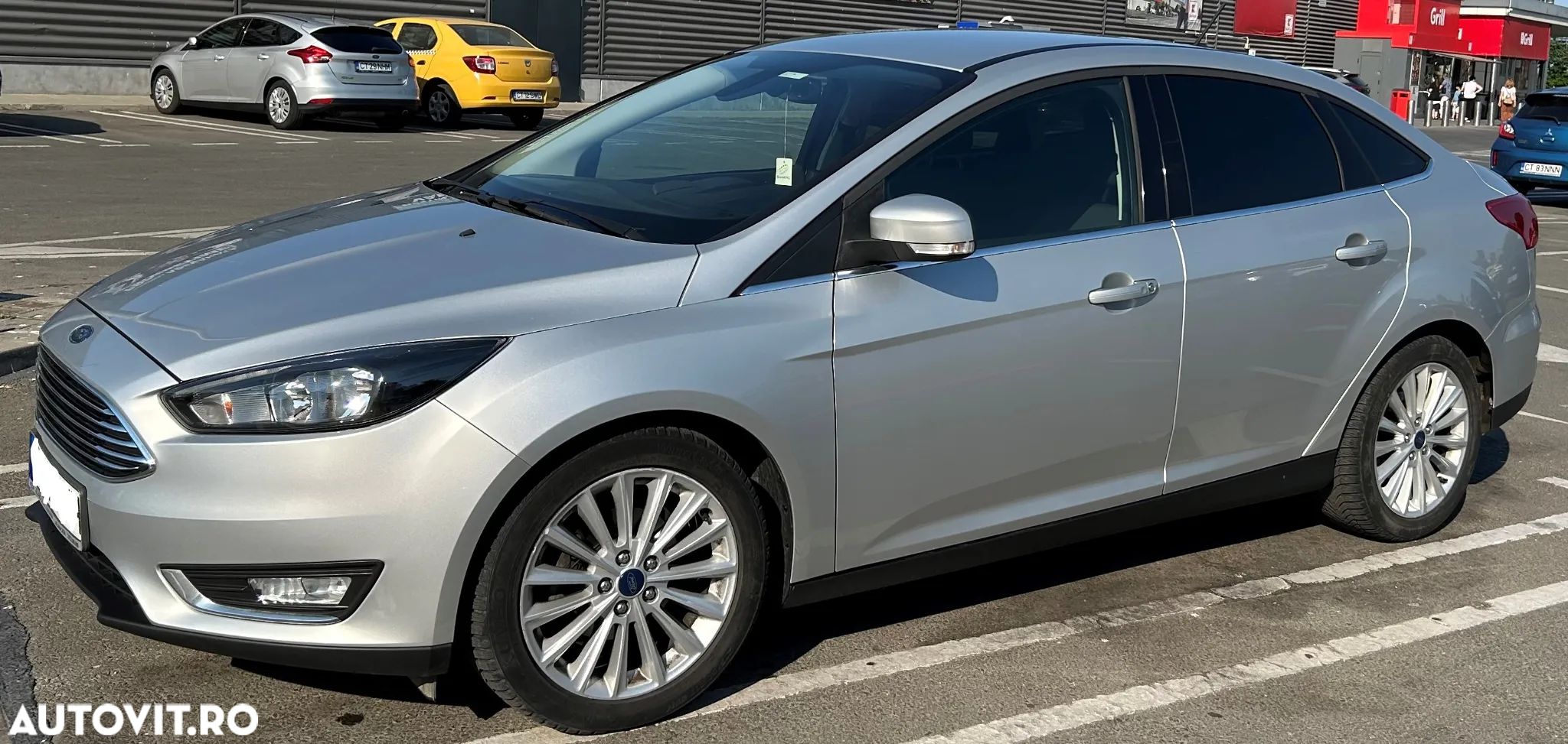 Ford Focus 1.0 EcoBoost Titanium - 1
