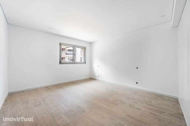 T3 - Novo - Azurém - R/Chão - Grande imagem: 4/7