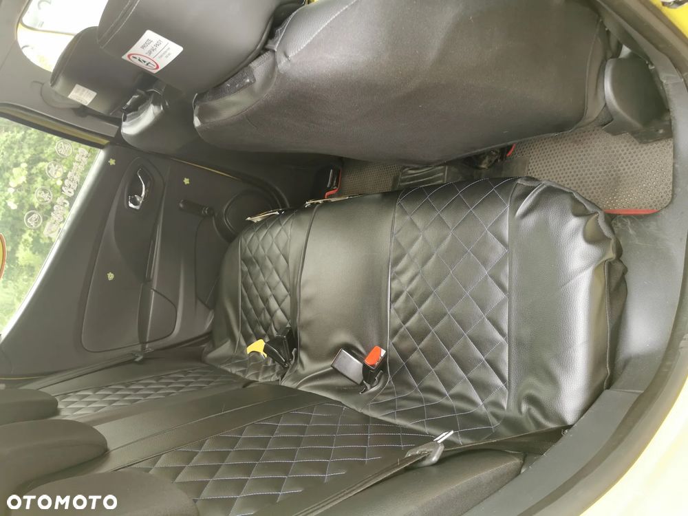 Renault Clio 1.2 16V 75 Experience - 19
