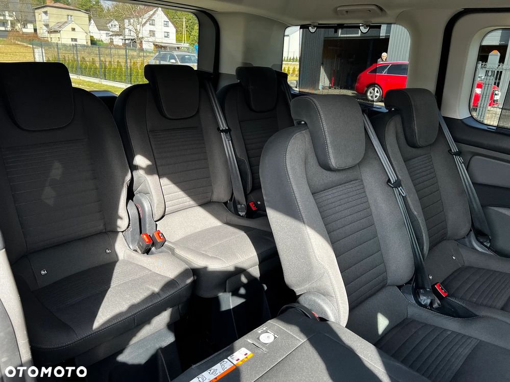 Ford Tourneo Custom 2.0 EcoBlue L1 Titanium SelectShift - 25