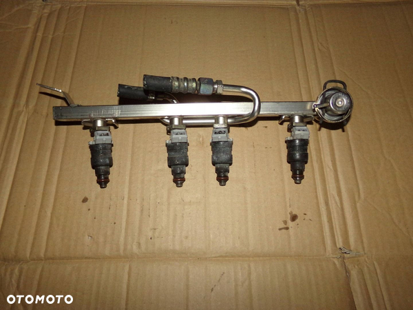 LISTWA WTRYSKOWA 050133681A A4 B5 1.6 B