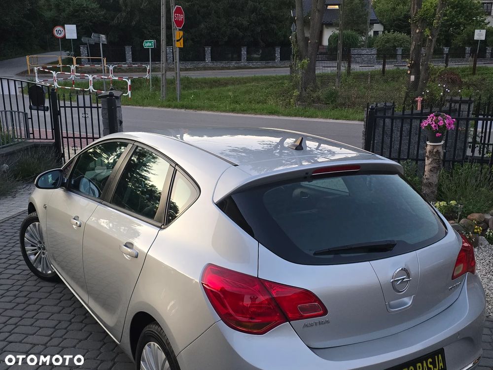Opel Astra 1.4 Turbo Cosmo - 17