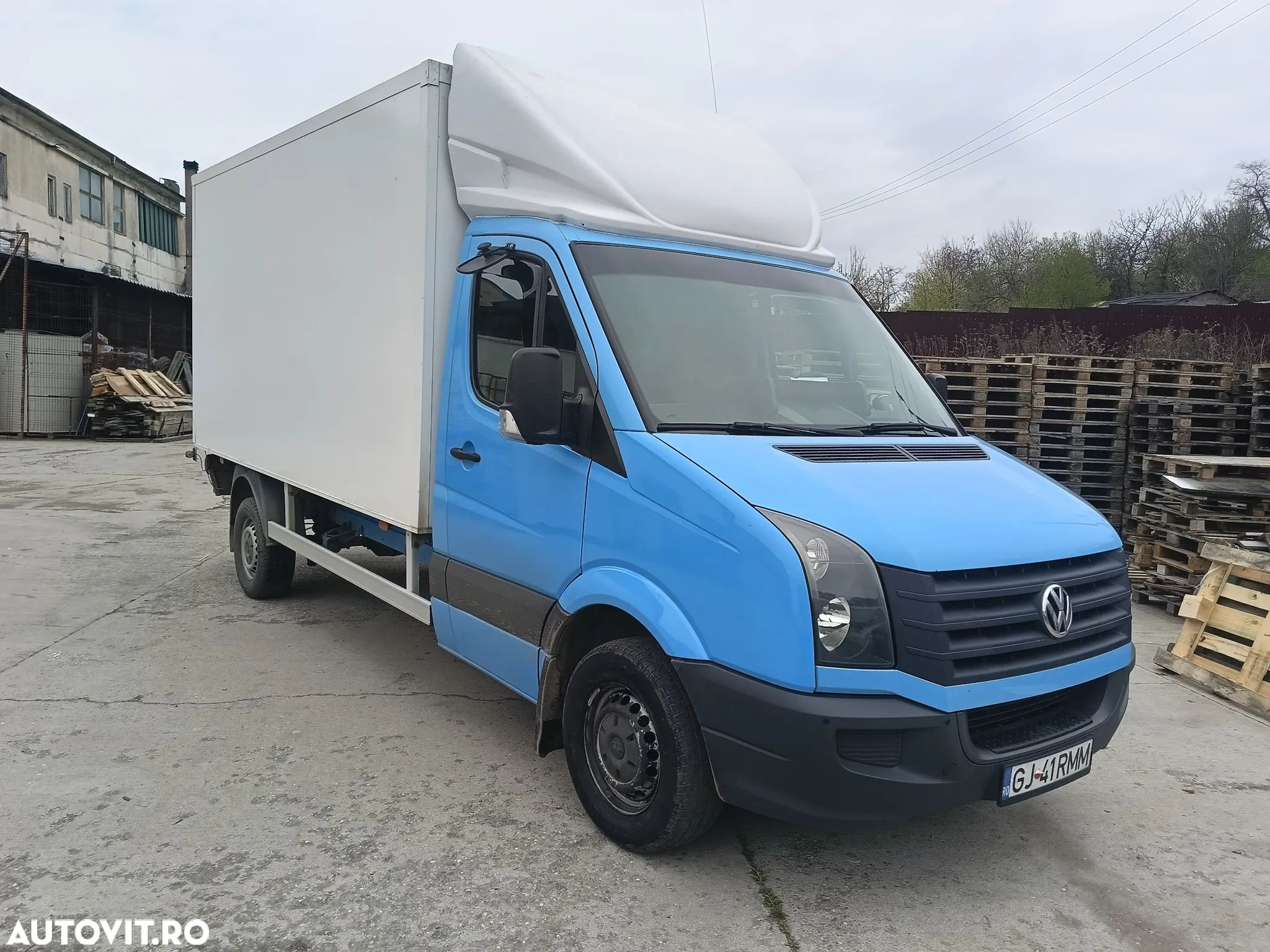 Volkswagen Crafter - 1