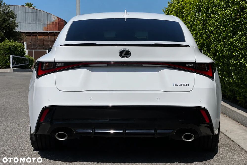 Lexus IS 200t / 300 F Sport - 4