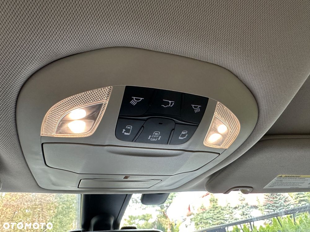 Chrysler Pacifica - 30