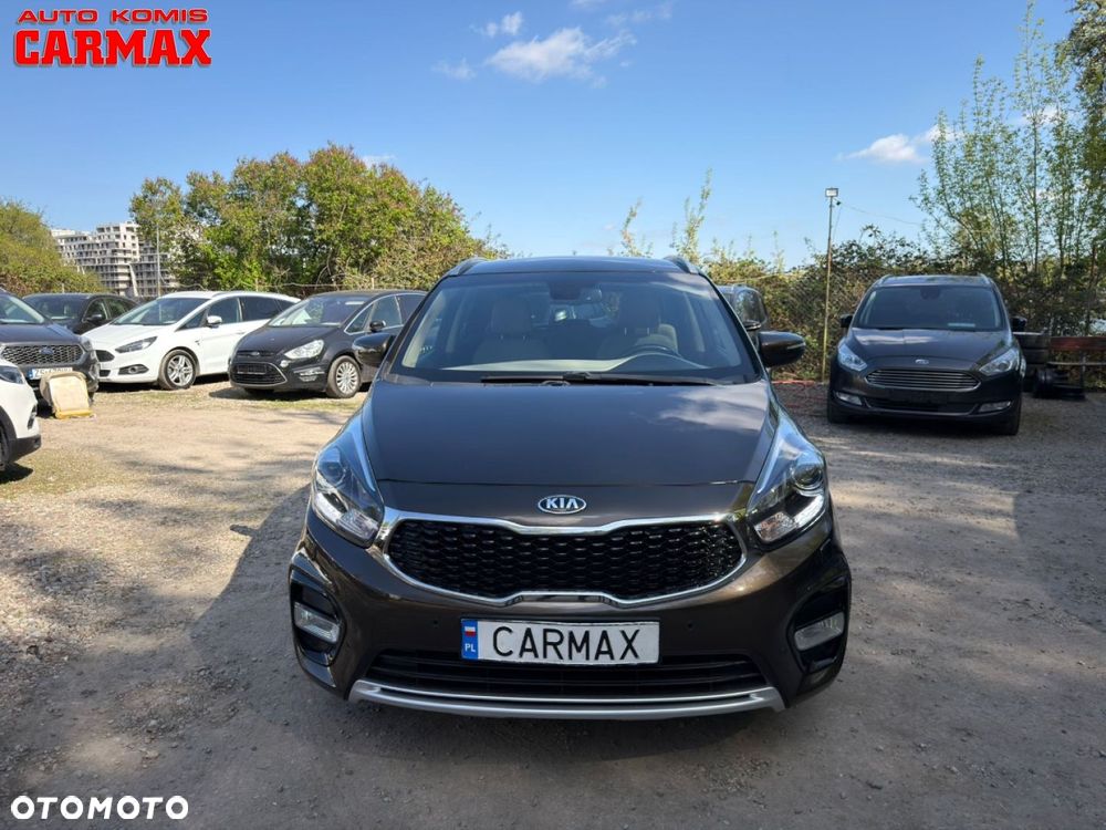 Kia Carens - 10