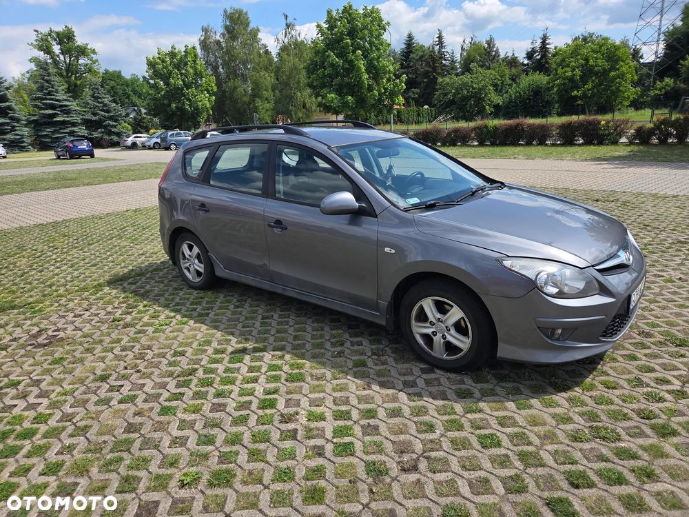 Hyundai i30 1.6 CRDi Classic + - 9