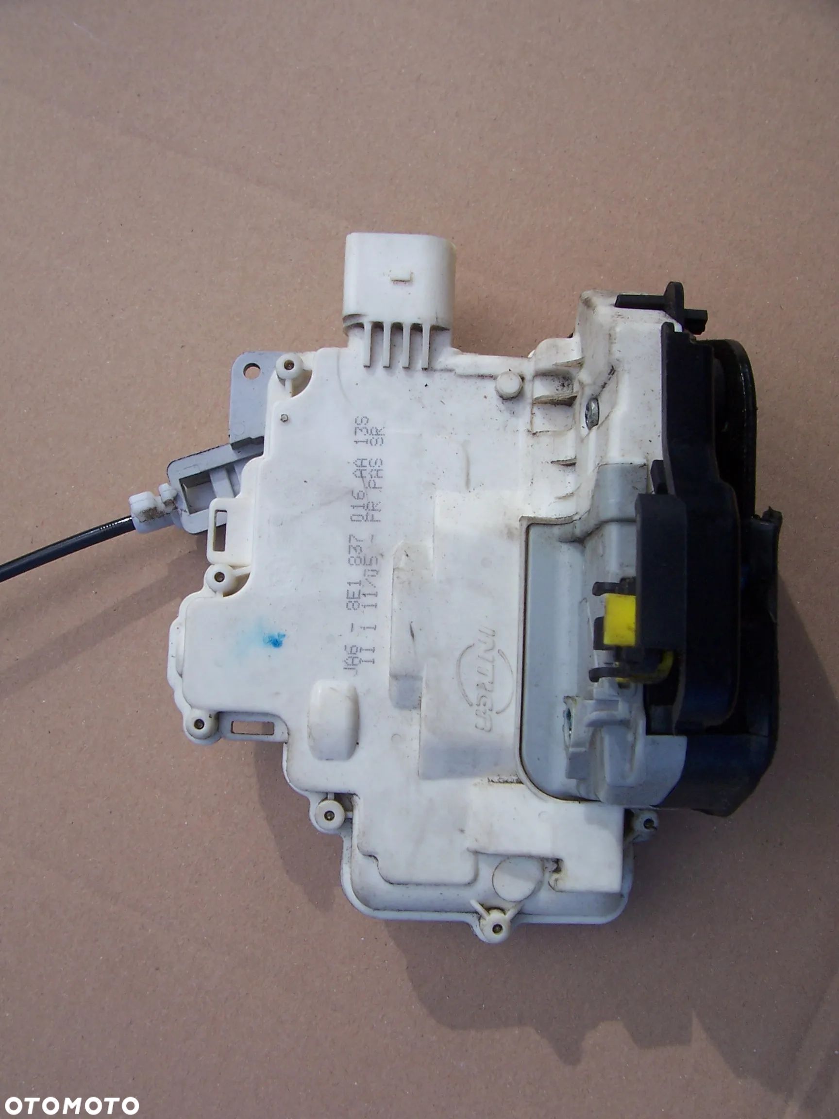 audi A4 B7 B6 ZAMEK DRZWI prawe przod 8E1837016AA 7pin. EU. - 1