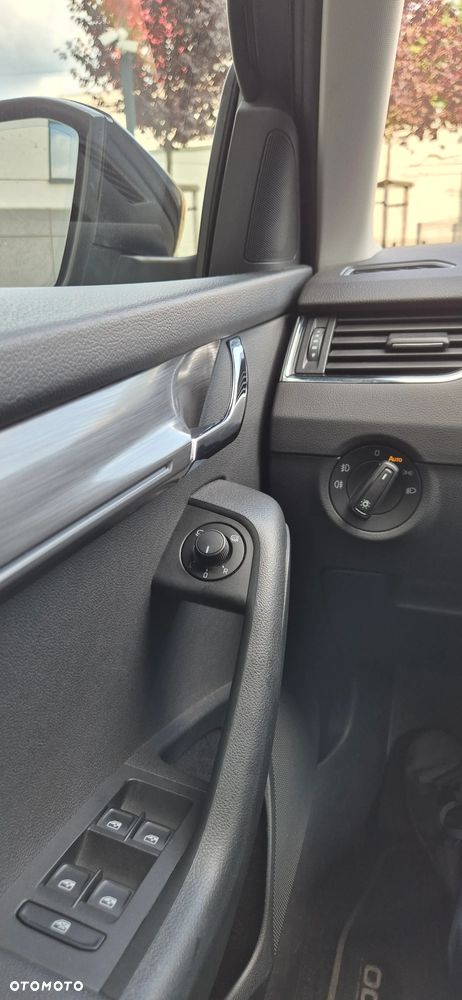 Skoda Octavia 2.0 TDI SCR 4x4 Style DSG - 10