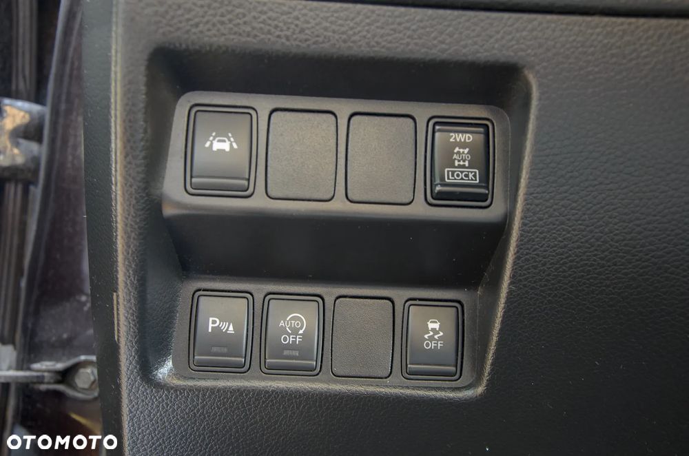 Nissan Qashqai 1.6 DCi 4x4 Tekna EU6 - 14