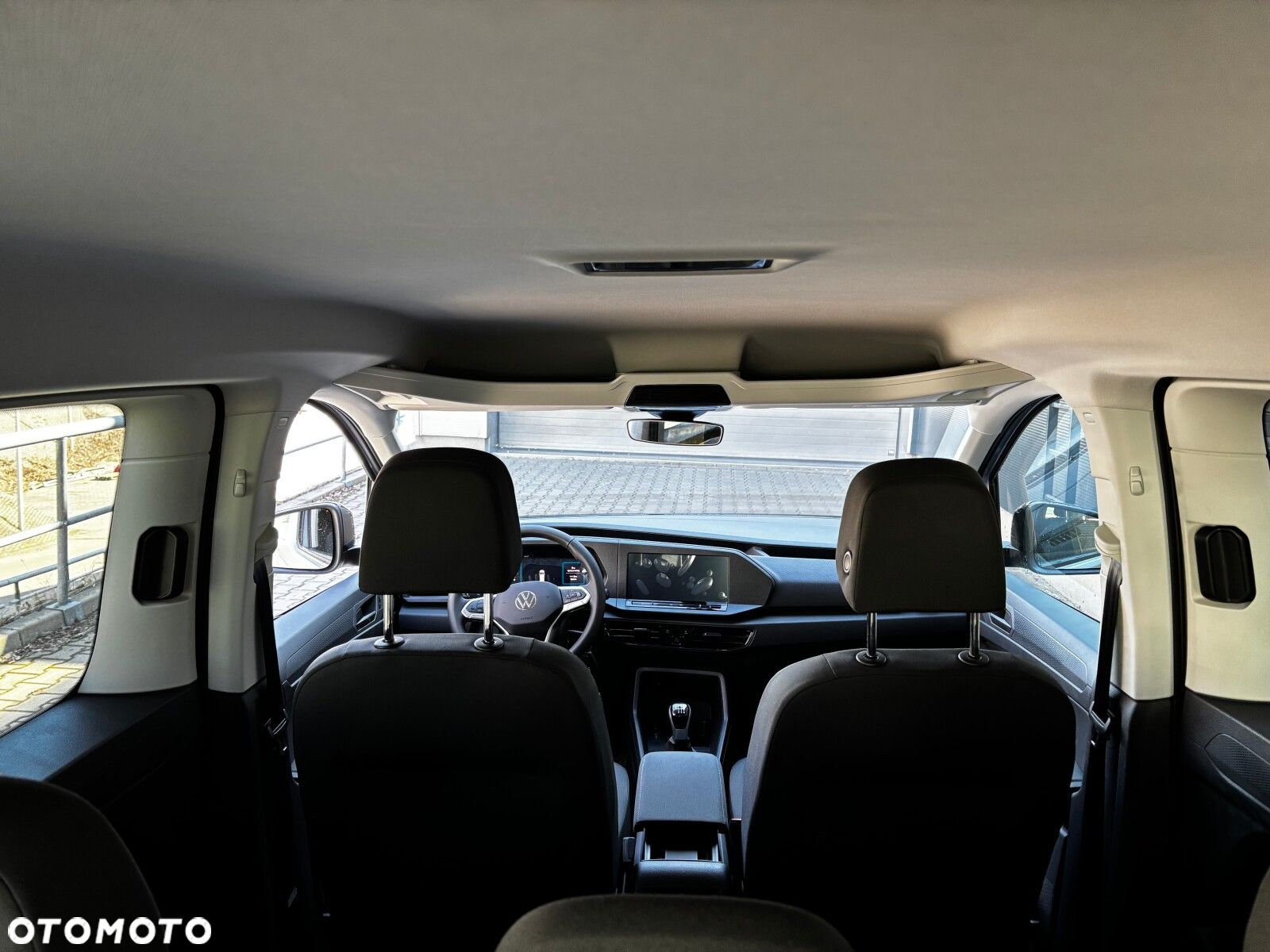 Volkswagen Caddy 2.0 TDI 102 KM 6-bm 5-miejsc - 17