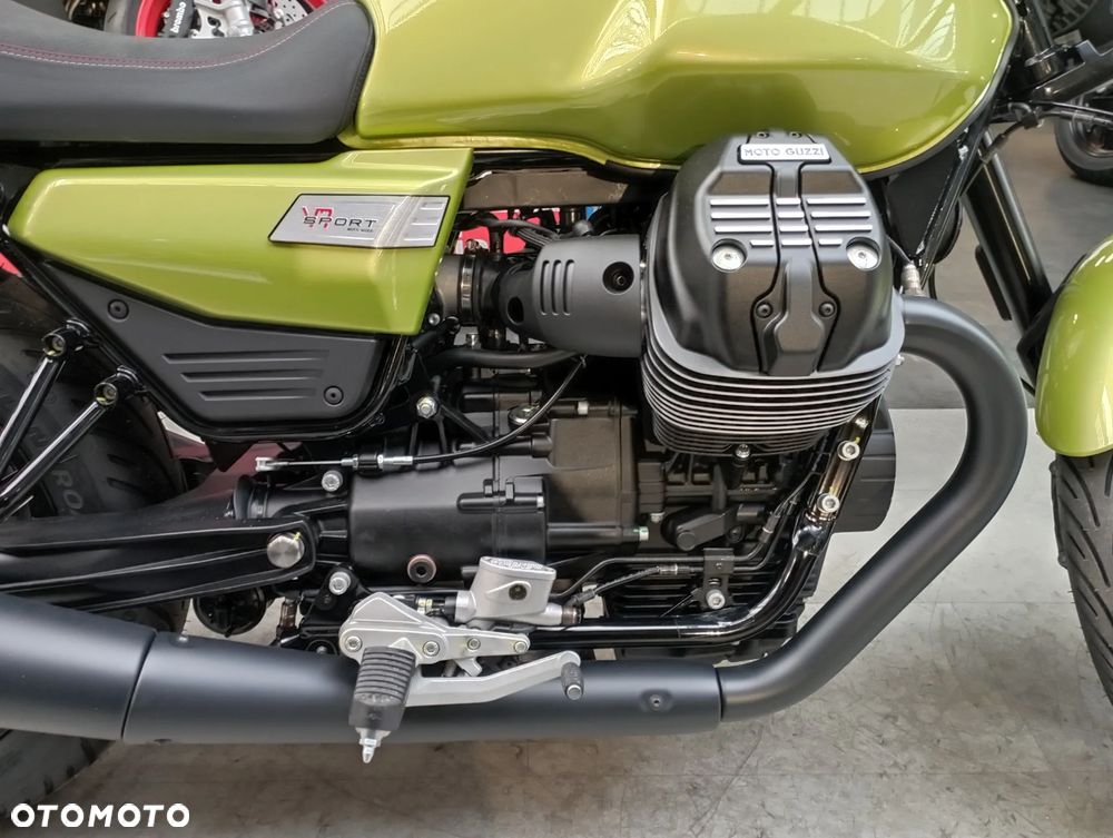 Moto Guzzi V7 - 18