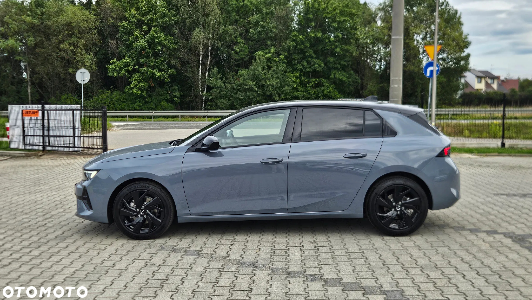 Opel Astra VI 1.2 T GS S&S - 19