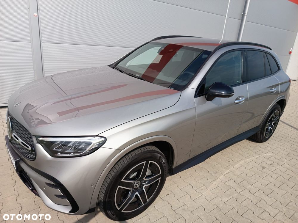 Mercedes-Benz GLC 300 4Matic 9G-TRONIC AMG Line Plus - 3