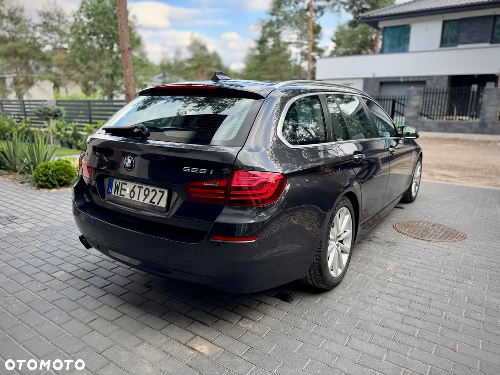 BMW Seria 5 528i xDrive - 7