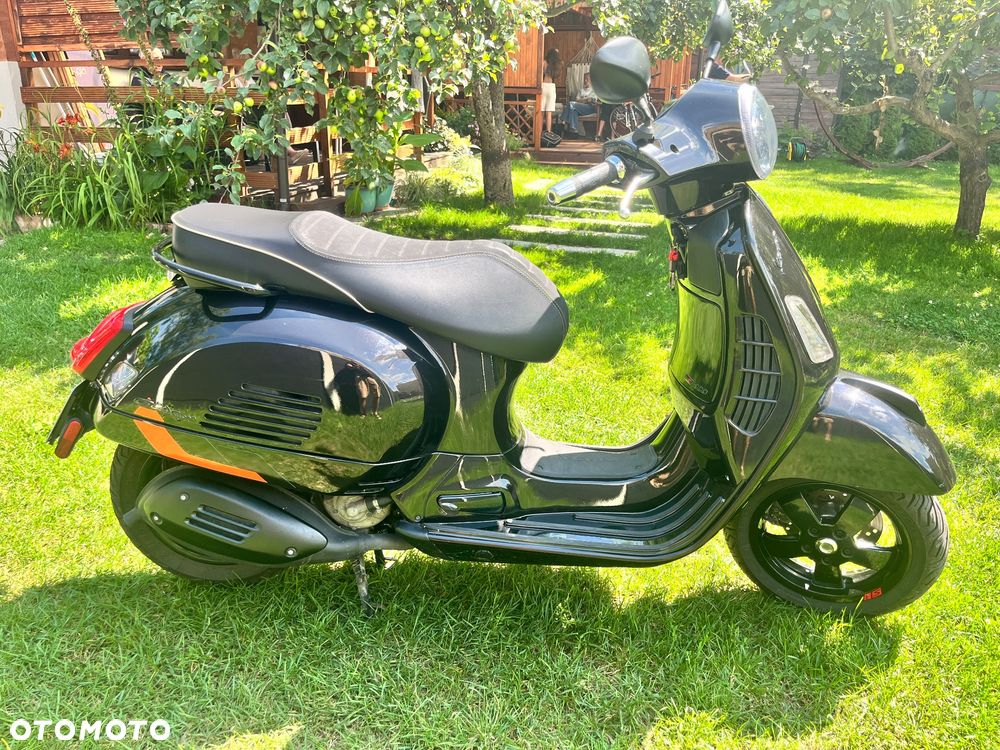 Vespa GTS - 2