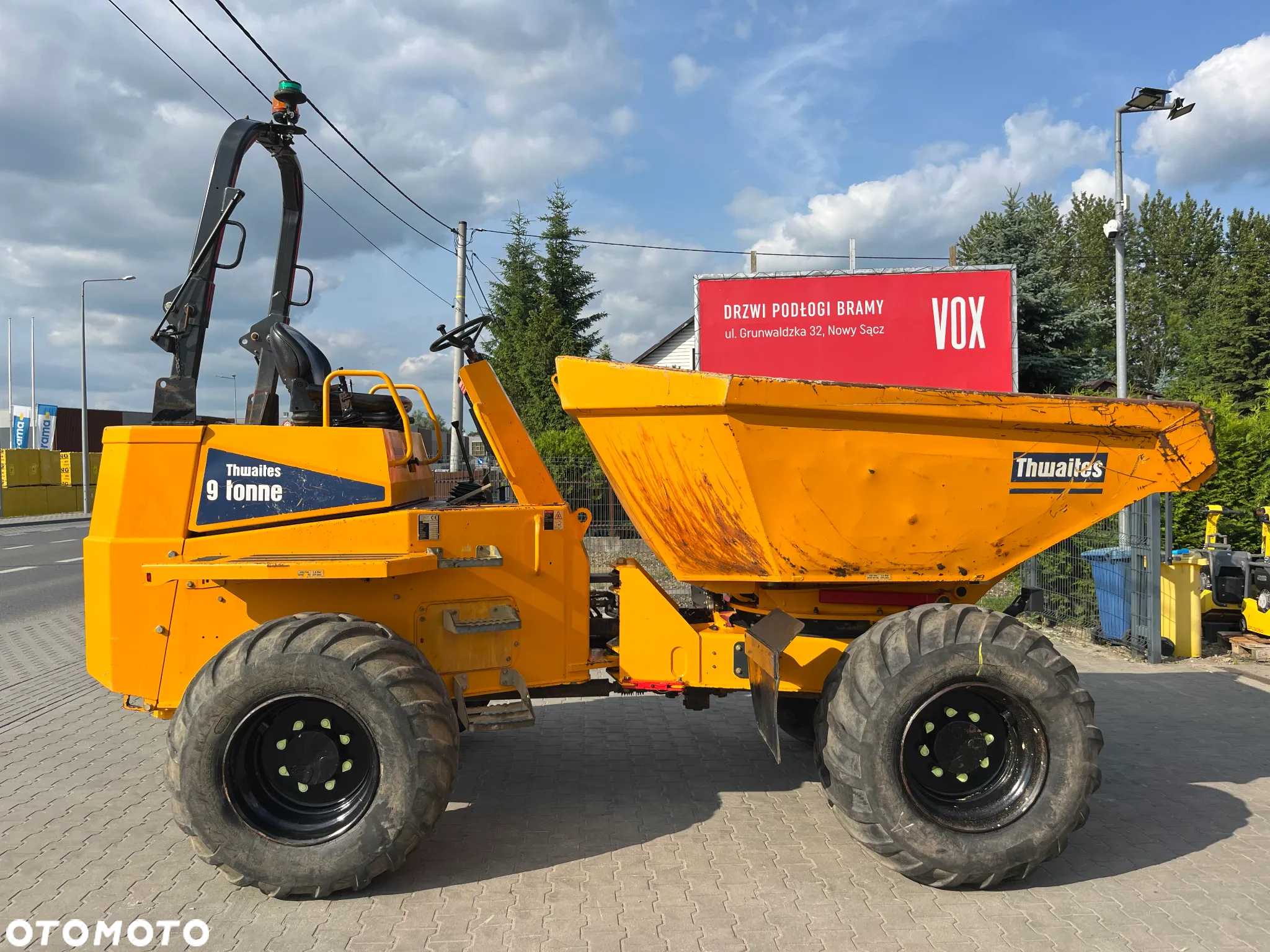 Thwaites Mach 2098 9 Tonne - 4