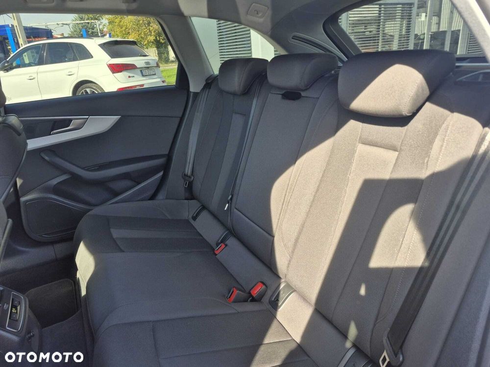 Audi A4 Avant - 30