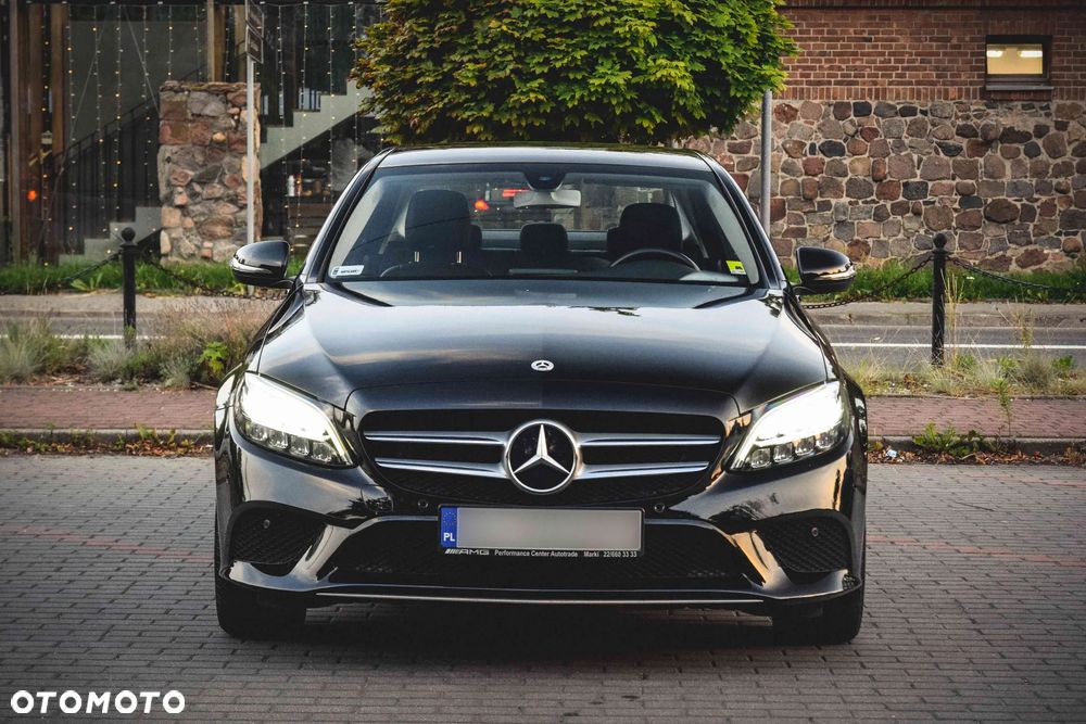 Mercedes-Benz Klasa C 180 9G-TRONIC - 21