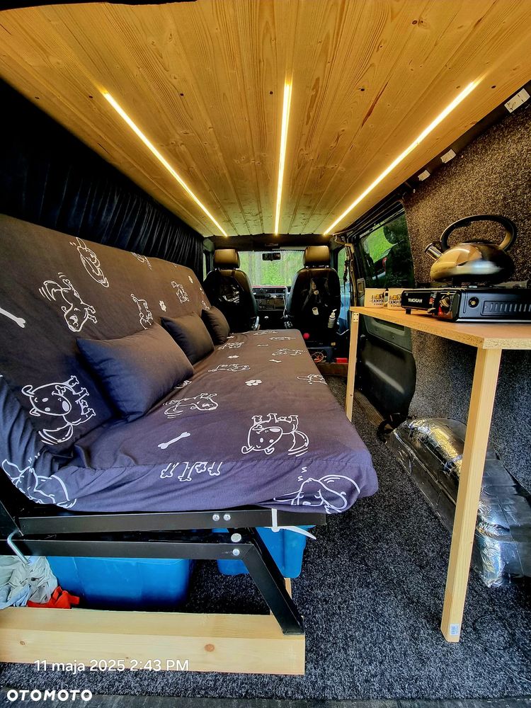 Volkswagen Caravelle GL - 18