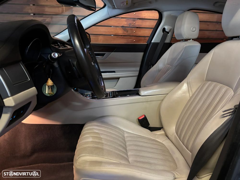 Jaguar XF 2.0 D Prestige Aut. - 8