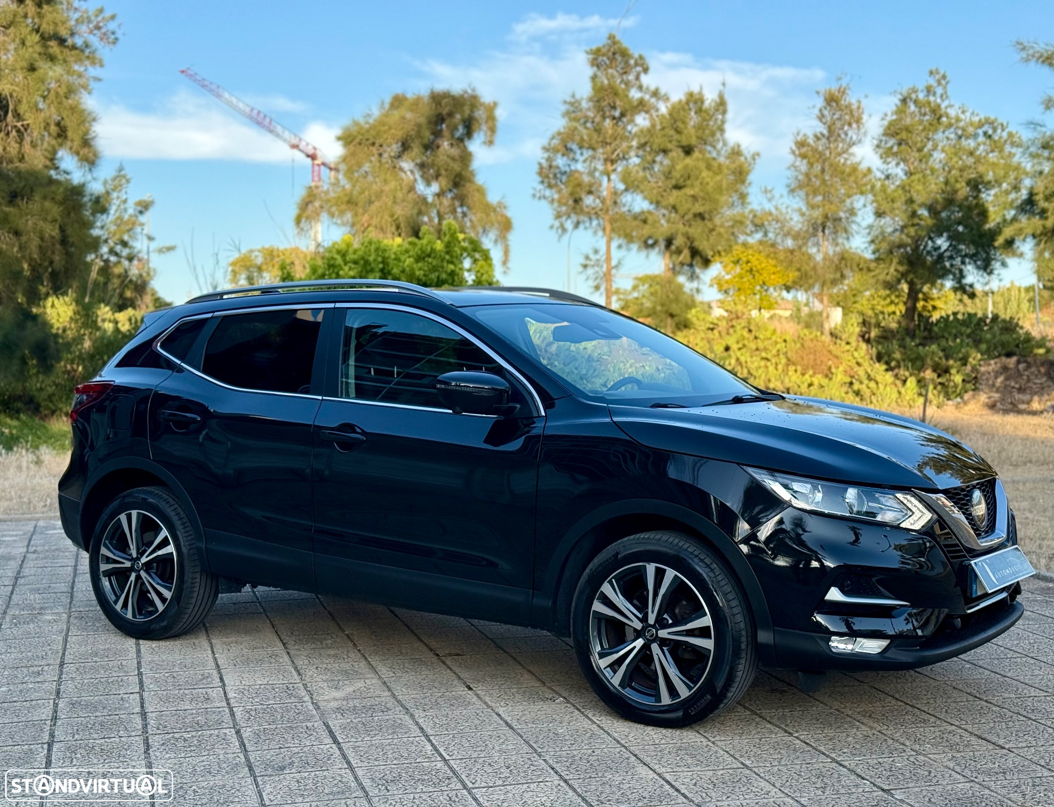 Nissan Qashqai 1.3 DIG-T N-Connecta J18 - 2