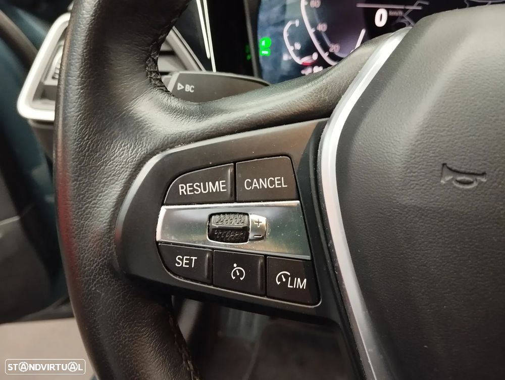 BMW 320 e Touring Corporate Edition Auto - 24