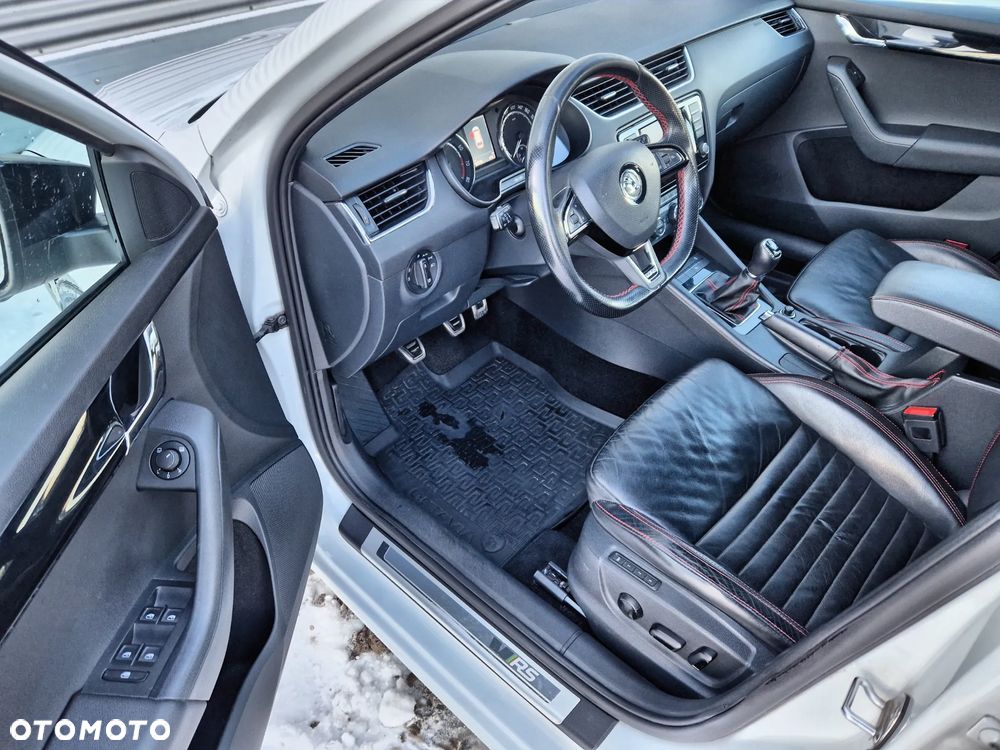 Skoda Octavia 2.0 TSI RS 230 - 24