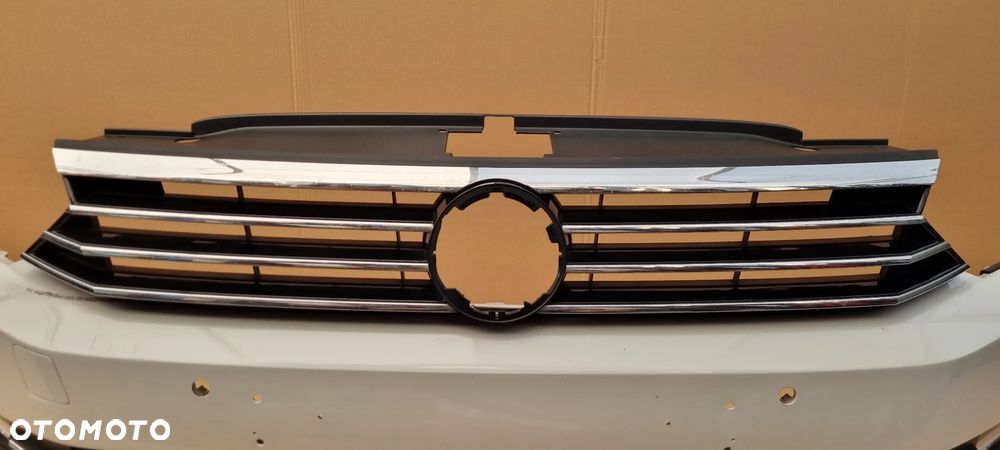 VW PASSAT B8 HIGHLINE 2014- Zderzak przód oryginał MC025 - 4