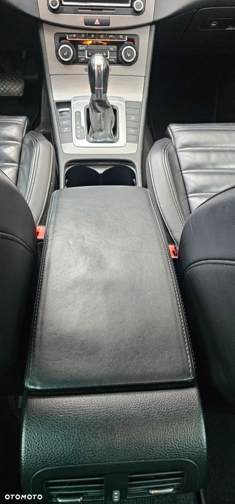 Volkswagen Passat - 23
