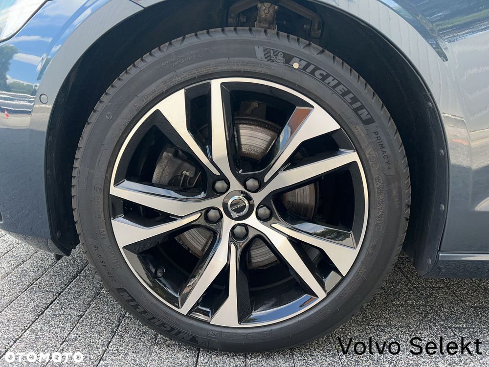 Volvo V60 B4 B Plus Dark - 23